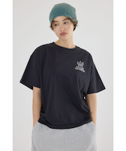 スタッズCROWNロゴTシャツ