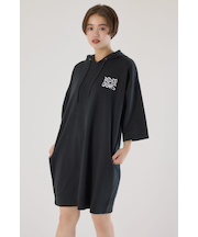 Right shoulder LOGOパーカーワンピース