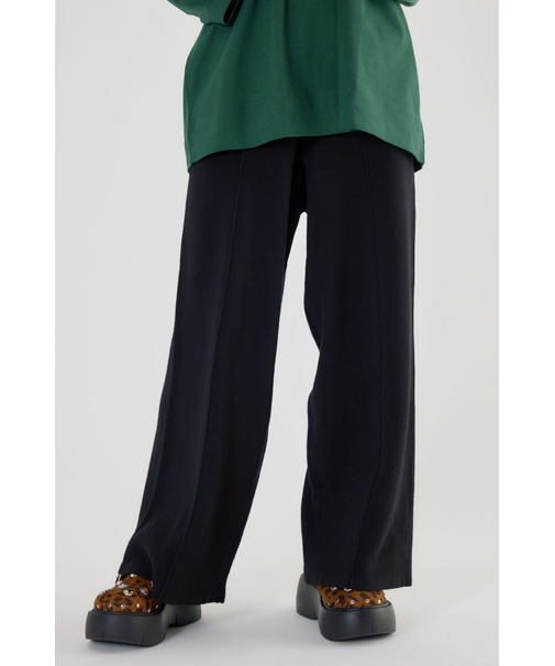 スウェットライクワイドパンツ