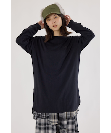 ラウンドヘムロングスリーブTシャツ