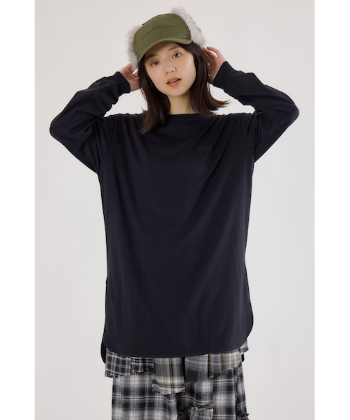 ラウンドヘムロングスリーブTシャツ