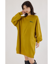 バックバイカラーロゴニットワンピース