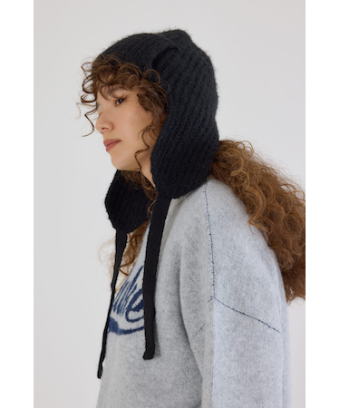 イヤーフラップニットキャップ