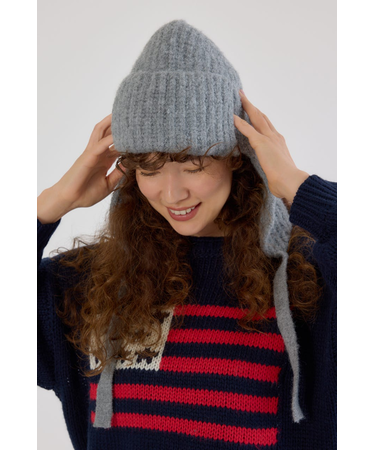 イヤーフラップニットキャップ