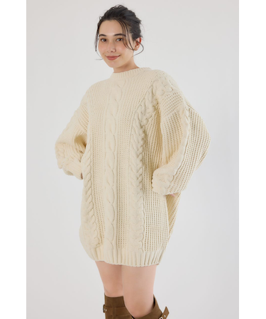 ケーブルモールニットワンピース