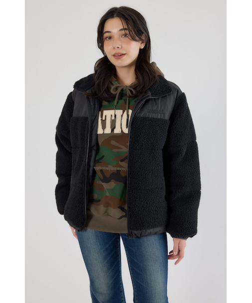 切り替えボアロゴジャケット