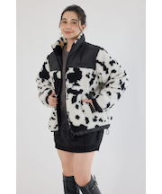 切り替えボアロゴジャケット