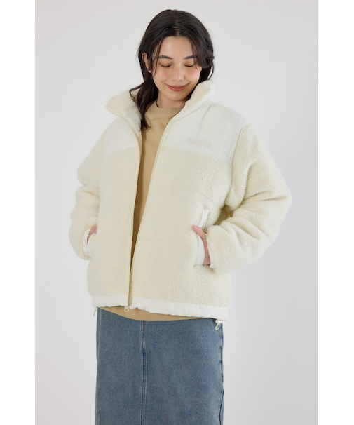 切り替えボアロゴジャケット