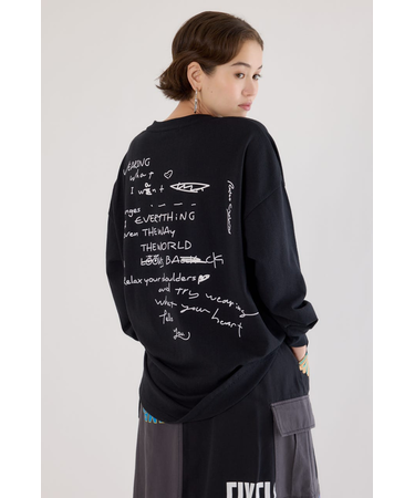 梨地VネックロングスリーブTシャツ