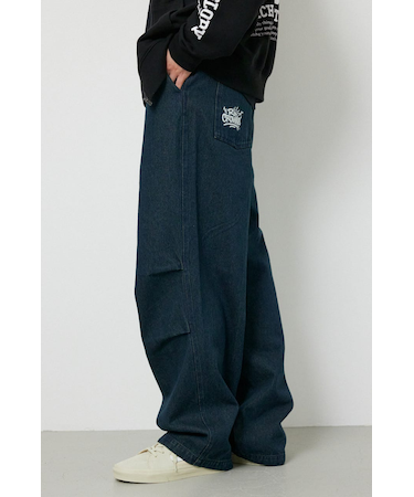 エンボスロゴデニムパンツ