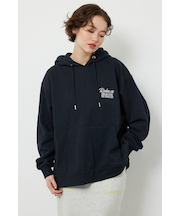 バックプリーツロゴパーカー