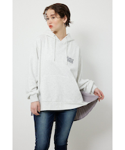 バックプリーツロゴパーカー