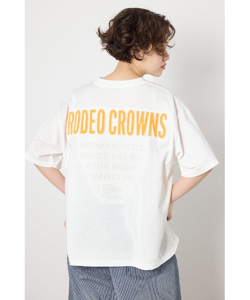 【UNISEX】エンボスロゴVネックTシャツ