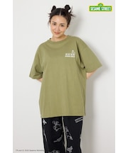 【WEB限定・一部店舗限定】（UNISEX）(SESAMESTREET)GoodLuckTシャツ