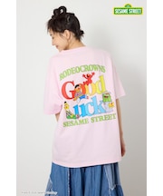 【WEB限定・一部店舗限定】（UNISEX）(SESAMESTREET)GoodLuckTシャツ