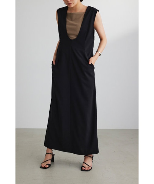 ディープUネックワンピース