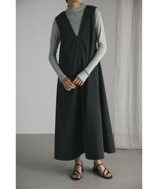 ディープVステッチフレアワンピース