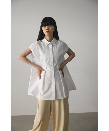 タックフレアノースリーブシャツ