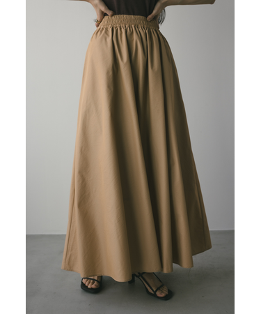 タフタボリュームフレアスカート