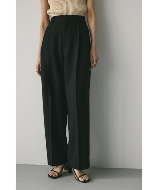 ベーシックツータックパンツ