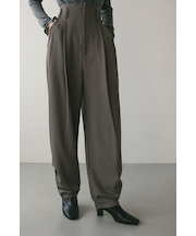 ハイウエストタックフォルムパンツ