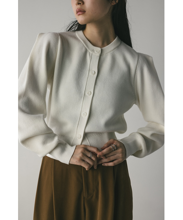 ショルダータックニットカーディガン