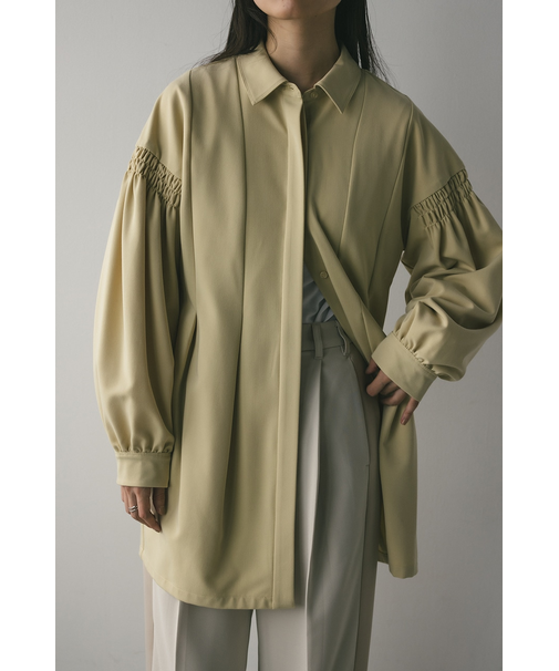 ショルダーシャーリングシャツ