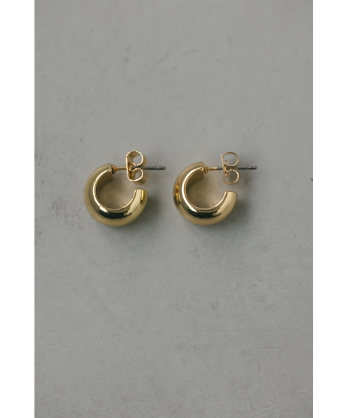 プランプフープピアス