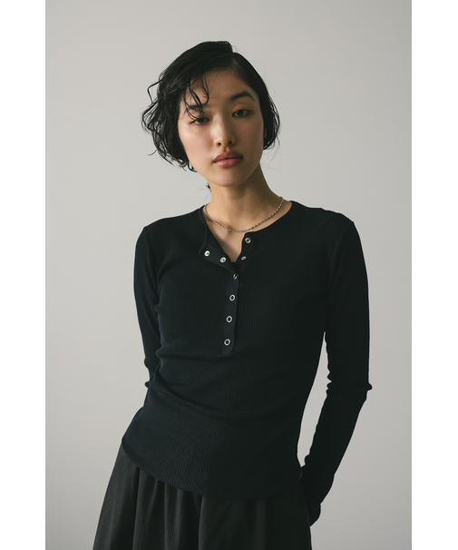 ヘンリーネックシアーニット