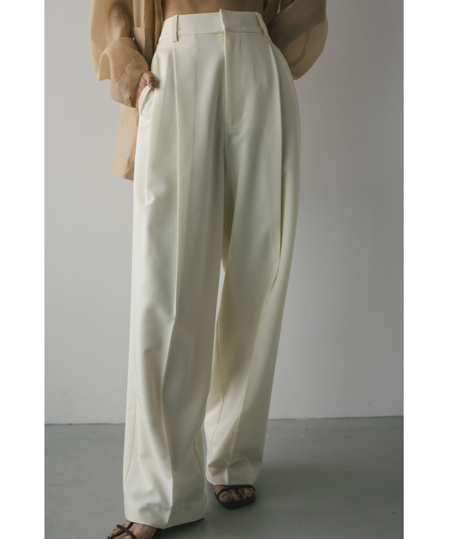 ベーシックツータックパンツ