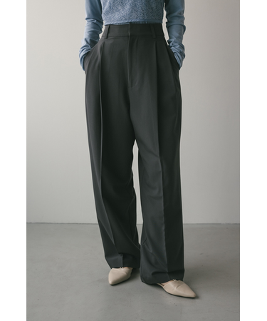 ベーシックツータックパンツ