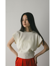 ショルダータックショートニット