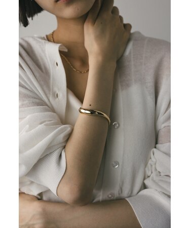 カーブラインバングル