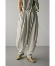 コンフォートヘムタックパンツ