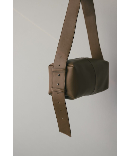 ワイドベルトスクエアバッグ