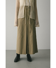 ダブルスリットハイストレッチスカート