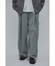ワイドタックスウェットパンツ