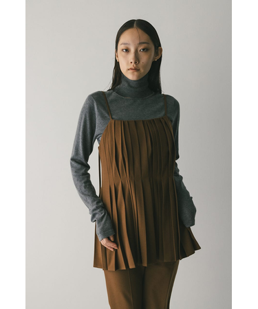 タッキングペプラムキャミ