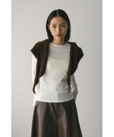 フィンガーホールクルーネックニット