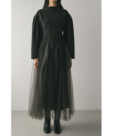 ショルダータックフォルムワンピース