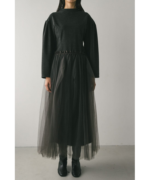 ショルダータックフォルムワンピース