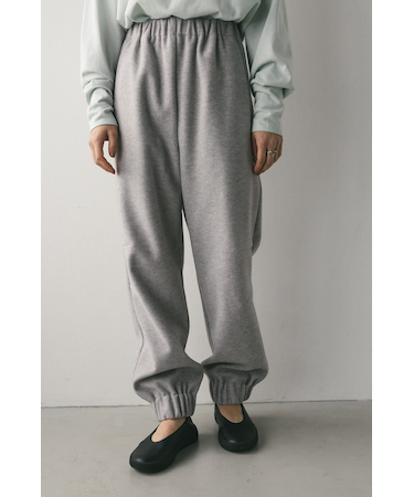 ヘムギャザーフォルムパンツ