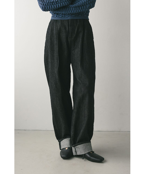 ロールアップタックデニム