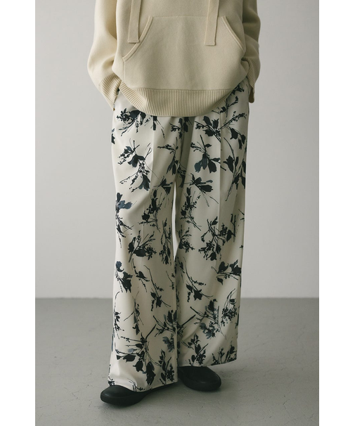 フラワープリントリラックスパンツ