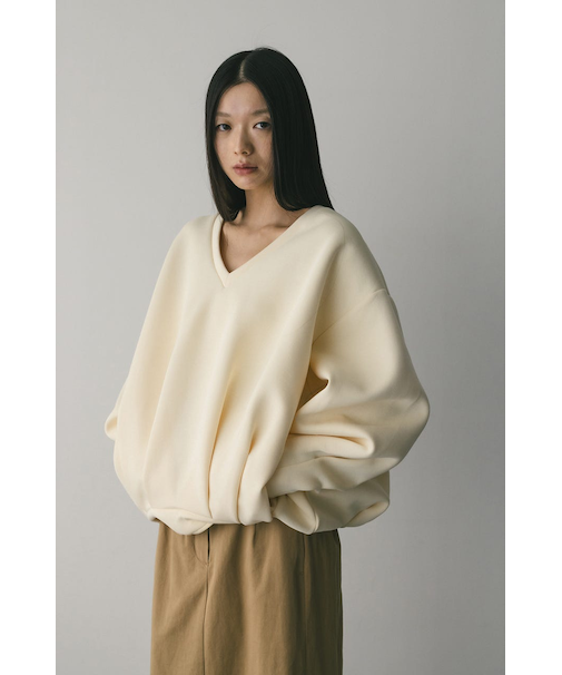 Vネックフォルムダンボールトップ