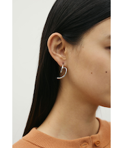 ノットラインピアス