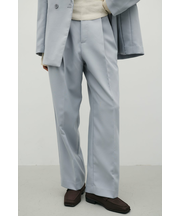 ストレートタックパンツ