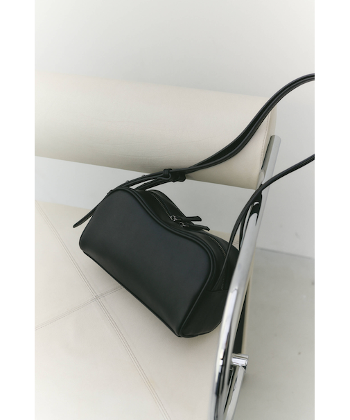 Wストラップカーブバッグ