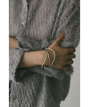 ウェーブバングル