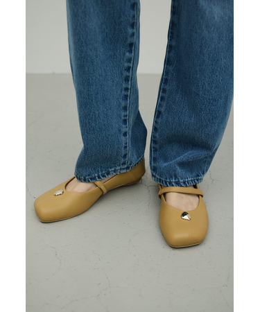 メタルモチーフパンプス